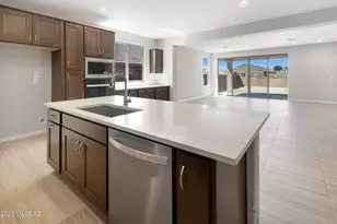 13425 N Sanidine Dr, Oro Valley, AZ 85755 - Photo 8