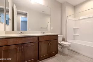 13425 N Sanidine Dr, Oro Valley, AZ 85755 - Photo 4