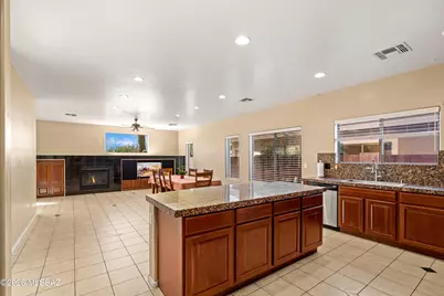 2730 E Scenic Overlook Place, Tucson, AZ 85739 - Photo 14