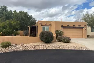 5660 W Triangle X Pl, Tucson, AZ 85713 - Photo 4