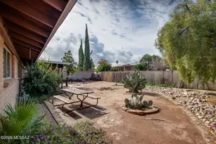 2124 S Oak Park Dr, Tucson, AZ 85710 - Photo 28
