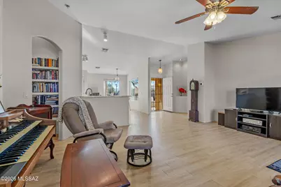 2313 W Horseshoe Place, Tucson, AZ 85745 - Photo 6