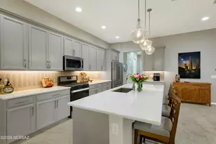 13121 N Humphreys Peak Dr, Oro Valley, AZ 85755 - Photo 4