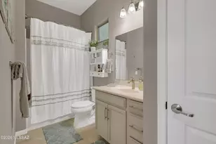 13121 N Humphreys Peak Dr, Oro Valley, AZ 85755 - Photo 24