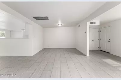 7259 E Eastview Drive, Tucson, AZ 85710 - Photo 6
