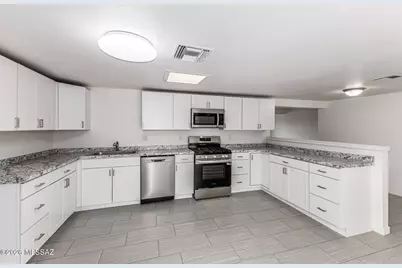 7259 E Eastview Drive, Tucson, AZ 85710 - Photo 10