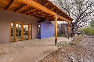 1951 E Greenlee Rd, Tucson, AZ 85719 - Photo 8