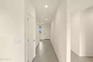 4818 E Greenway Wash Dr, Tucson, AZ 85706 - Photo 4