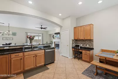 998 W Waxleaf Place, Oro Valley, AZ 85755 - Photo 10