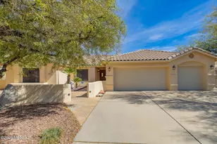 10650 N Sundust Ct, Tucson, AZ 85737 - Photo 2