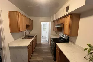 321 E Jacinto St, Tucson, AZ 85705 - Photo 2