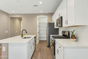 10185 S Rolling Water Dr, Vail, AZ 85641 - Photo 12