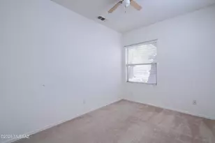9172 N Treasure Mountain Dr, Tucson, AZ 85742 - Photo 16