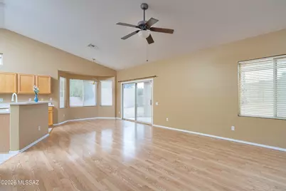 9172 N Treasure Mountain Drive, Tucson, AZ 85742 - Photo 2
