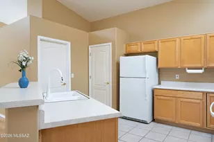 9172 N Treasure Mountain Dr, Tucson, AZ 85742 - Photo 8