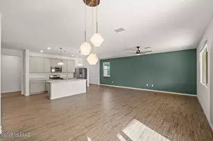 8796 E Stone Meadow Cir, Tucson, AZ 85730 - Photo 10