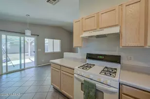 8685 S Desert Dove Dr, Tucson, AZ 85747 - Photo 12