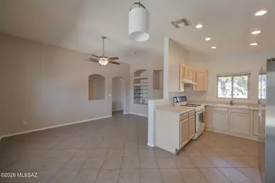 8685 S Desert Dove Drive, Tucson, AZ 85747 - Photo 8