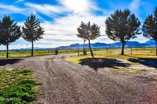 3760 W Valley View Ln, Willcox, AZ 85643 - Photo 16
