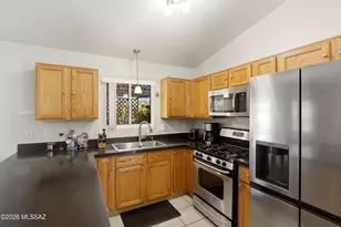 7995 S Muddy Creek Dr, Tucson, AZ 85747 - Photo 10