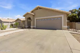 7995 S Muddy Creek Dr, Tucson, AZ 85747 - Photo 2