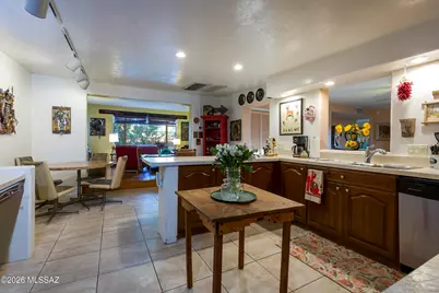3825 N Tyndall Avenue, Tucson, AZ 85719 - Photo 32