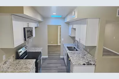 1152 S Alpine Circle, Green Valley, AZ 85614 - Photo 8