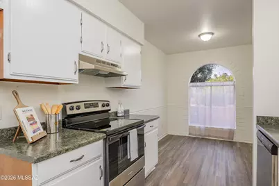 447 W Calle Lago, Tucson, AZ 85704 - Photo 4