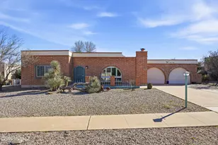 250 E Paseo Chuparosas, Green Valley, AZ 85614 - Photo 2