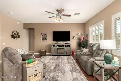 180 W Calle Media Luz, Sahuarita, AZ 85629 - Photo 10