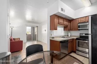 1810 E Blacklidge Drive #123, Tucson, AZ 85719 - Photo 10