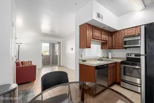 1810 E Blacklidge Dr, Tucson, AZ 85719 - Photo 10