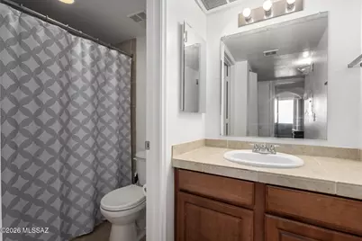 1810 E Blacklidge Drive #123, Tucson, AZ 85719 - Photo 16