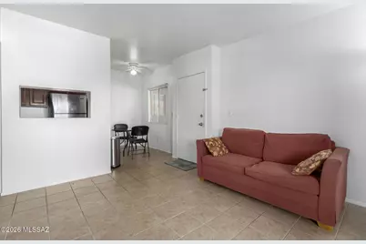 1810 E Blacklidge Drive #123, Tucson, AZ 85719 - Photo 4