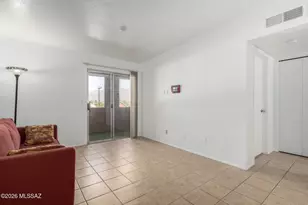 1810 E Blacklidge Dr, Tucson, AZ 85719 - Photo 2