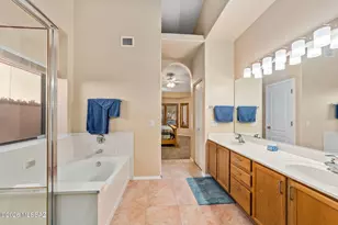 8647 E Louhelen Way, Tucson, AZ 85747 - Photo 18