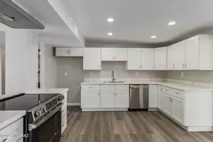 7932 E 2nd St, Tucson, AZ 85710 - Photo 12