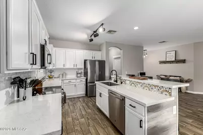 16551 W Jackson Street, Goodyear, AZ 85338 - Photo 4