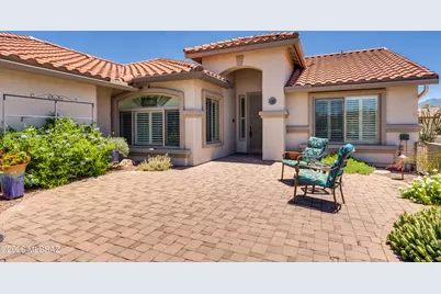 976 N Night Heron Drive, Green Valley, AZ 85614 - Photo 2