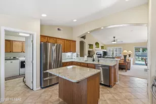 976 N Night Heron Dr, Green Valley, AZ 85614 - Photo 16