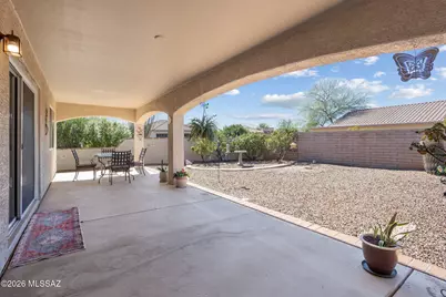 1547 N Buttes Drive, Green Valley, AZ 85614 - Photo 10