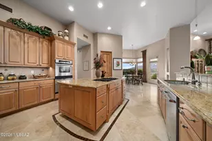 7573 E Crested Saguaro Pl, Tucson, AZ 85750 - Photo 20