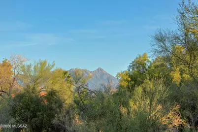 413 W Calle De Oro, Green Valley, AZ 85614 - Photo 2