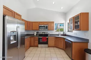 11092 W Coppertail Dr, Marana, AZ 85653 - Photo 4