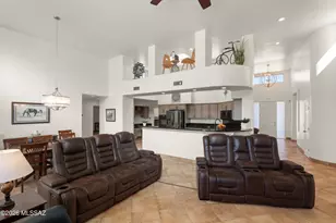 8738 E Bear Paw Pl, Tucson, AZ 85749 - Photo 10