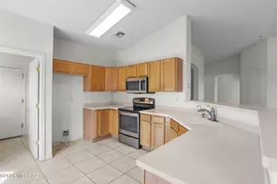 9358 N Desert Mist Ln, Tucson, AZ 85743 - Photo 10
