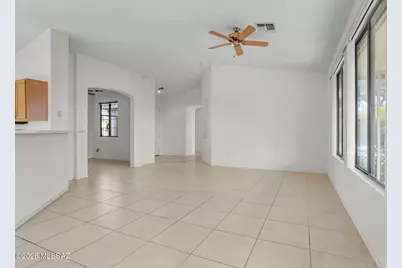 9358 N Desert Mist Lane, Tucson, AZ 85743 - Photo 6
