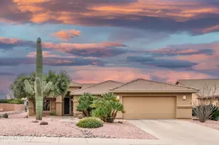 2328 E Desert Pueblo Pass, Green Valley, AZ 85614 - Photo 2