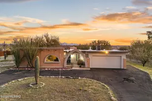 9130 E Chof Ovi Dr, Tucson, AZ 85749 - Photo 1