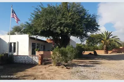 295 W Placita De Los Anillos, Green Valley, AZ 85614 - Photo 2